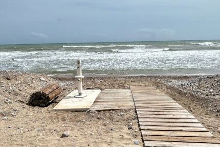 Luz verde al proyecto para poner fin al problema de los lavapiés de la playa de Morro de Gos de Oropesa