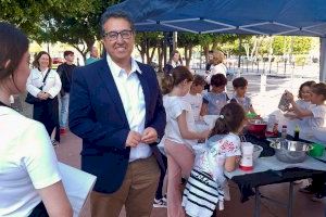 Éxito de participación en los talleres de mona de Pascua en los barrios