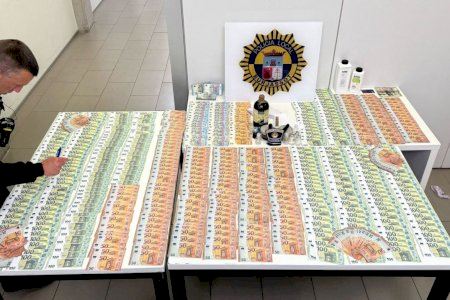 Atrapan en Burjassot a dos expertos del timo del siglo: convertir papel en dinero “mágico”