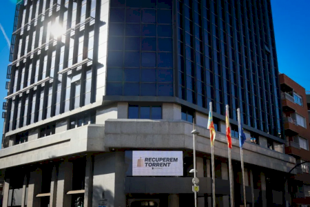 Prop de 900 torrentinos ja s'han beneficiat de més de 3 milions d'euros en ajudes després de la DANA