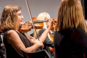 Benidorm vive un concierto de la Orquesta Sinfónica de la UMB con motivo del 700 aniversario de la ciudad - (foto 3)