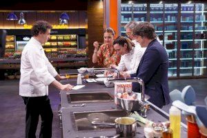 VÍDEO | Lágrimas en MasterChef en el tributo a los valencianos afectados por la DANA: "Una amiga mía de toda la vida se la llevó el agua"