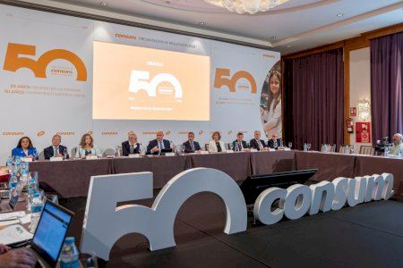 Consum factura un 7,3% más en el último año con un importante tirón de la comida fresca Consum factura un 7,3% más en el último año con un importante tirón de la comida fresca