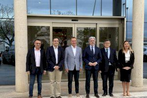 Empresarios de Riba-roja conocen de primera mano las ayudas del Plan Ara Empreses para afrontar los daños de la DANA