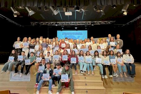 Rafelbunyol distingue la excelencia educativa de su alumnado en la IV edición de los Reconocimientos Educativos