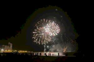 Apunta esta fecha: el 31 de mayo un mágico destino de Alicante dará la bienvenida al verano con un espectáculo pirotécnico en el mar