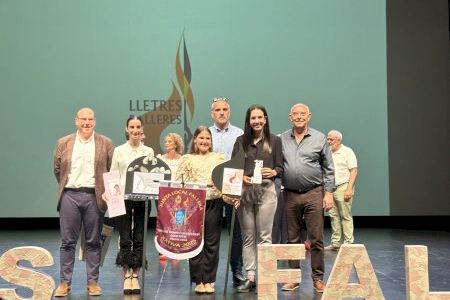 La falla Rois de Corella de Gandia triomfa a la festa de les Lletres Falleres amb quatre reconeixements