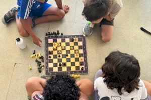 El Ayuntamiento de Alcalà-Alcossebre abre el plazo para la inscripción a la Escola d’Estiu 2025