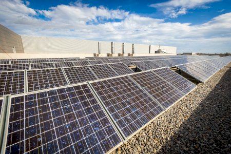 El Hospital de Manises reduce su huella de carbono un 65 % con medidas de eficiencia energética