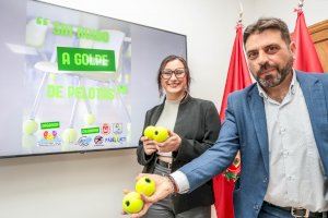 Elda lanza una campaña para reducir el ruido en las aulas con pelotas de tenis y mejorar la inclusión educativa