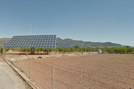 Movilización contra una macroplanta solar que amenaza los cultivos de regadío en la Plana Baixa