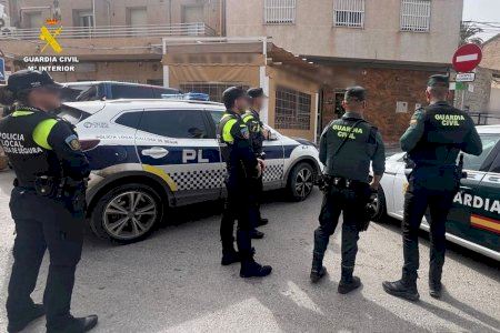 Golpe policial en Callosa de Segura tras caer los autores de asaltos violentos: llegaron a retener, amenazar y robar a un anciano Golpe policial en Callosa de Segura tras caer los autores de asaltos violentos: llegaron a retener, amenazar y robar a un anciano
