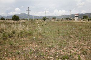 Un campo de fútbol sale del olvido dos décadas después: así será el estadio que se construirá en Torre la Sal