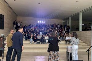 El Centre Superior d'Idiomes celebra el seu 30 aniversari amb una festa que uneix llengües, cultures i generacions