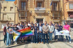 Benicarló reivindica la diversitat sexual en el Dia Contra la LGTBIFòbia