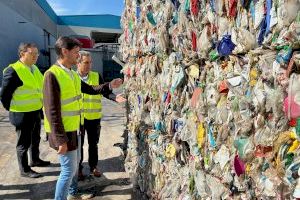 La Generalitat destaca el impacto positivo de la industria valenciana del reciclado de plásticos en la economía circular - (foto 2)
