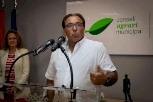 Vicente Espeleta rep el guardó “Llaurador de l’Any” 2025 en un emotiu acte al Consell Agrari de Torrent
