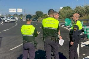 Tragèdia en la V-30 de València amb dos morts en un accident de moto