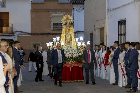 Benetússer celebra las festividades en honor a la Virgen de los Desamparados en el centenario de la fundación de su cofradía