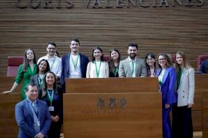 Estudiantes de la UMH participan en la actividad ‘Parlamento Universitario’