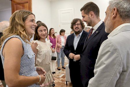 Gandia presenta les Falleres Major i Infantil de 2026: Manuela Borrull i Triana Benavent