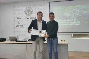La Policía Local de Vila-real forma 30 personas en riesgos eléctricos