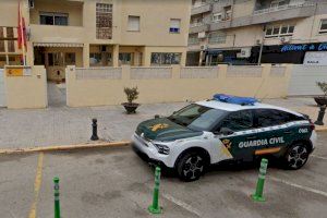 Apresado un menor por apuñalar en el cuello a un joven en Oliva para robarle el móvil