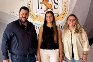 Laura Gómez, una jove de 18 anys, serà la nova Reina de la Vila de Nules