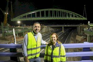 La Diputació instal·la l'arc central de la passarel·la ciclopeatonal Sueca–Fortaleny i aborda la fase final de l'obra