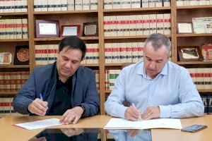 El Ayuntamiento y la Asociación de Comerciantes de Aspe renuevan su compromiso con el comercio local