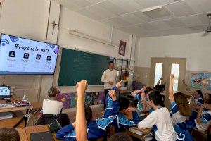 Servicios Sociales ofrece un taller de prevención sobre los riesgos de las nuevas tecnologías - (foto 2)