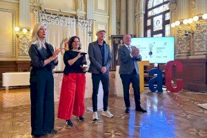 El arte que nace en Vila-real y emociona en el mundo: la compañía Visitants, galardonada por su legado en el teatro de calle
