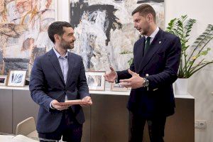 El ministro Bustinduy pone a Gandia como ejemplo en la lucha contra el intrusismo en los pisos turísticos