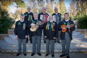 La Plaça Major es prepara per al gran concert de comiat de Els Llauradors