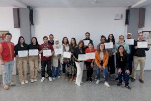 Més migrants que mai es formen i aprenen idiomes a Alcoi en un exemple d'integració
