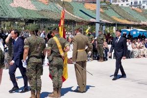 Más de un millar de civiles juran bandera en el acto organizado por el MOE en el paseo del Puerto