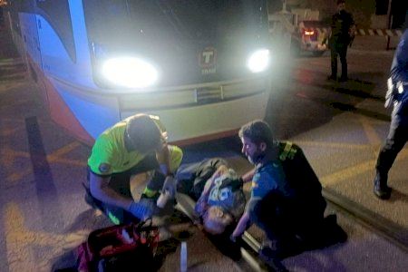 Atropellat pel Tram al Campello: un home rescatat amb vida després de quedar atrapat sota el vehicle