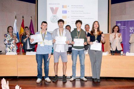 Jóvenes talentos científicos de la Plana conquistan España en las Olimpiadas de Biología y Física Jóvenes talentos científicos de la Plana conquistan España en las Olimpiadas de Biología y Física