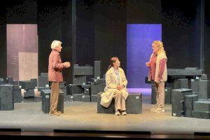 El público disfrutó del mejor teatro con José Sacristán en “La Colección”