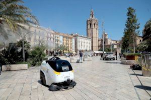 València compra una ‘Roomba’ gegant per a agranar la ciutat