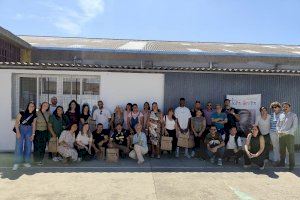 Vila-real da una oportunidad de inserción laboral y social  16 personas con el taller Prepara’t de la Fundación Tots Units - (foto 2)