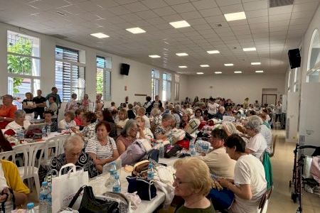 200 bolilleras se dan cita en Cabanes para difundir la artesanía textil