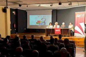 Sueca presenta el conte il·lustrat La metja dels ulls basat en la vida de la primera dona suecana universitària