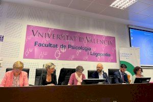 Juventud participa en una jornada de la Universitat de València