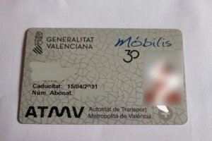 La Generalitat amplía el plazo para cambiar al nuevo soporte de transporte gratuito
