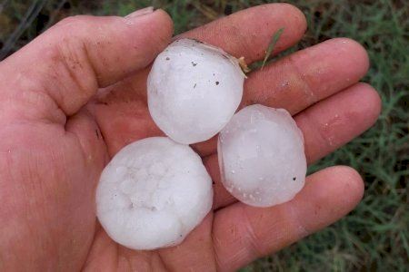 Tormentas con granizo grande encienden los avisos en Valencia, Castellón y también Alicante: máxima precaución este martes