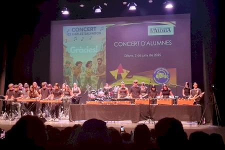 El IES Carles Salvador de Aldaia convierte la música en homenaje y compromiso con el concierto “GRÀCIES”