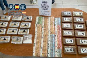 Golpe contra el tráfico de drogas en pueblos de Valencia: 26 kilos de cocaína intervenidos, 37.000 euros, coches caleteados y 7 detenidos