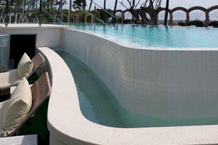La nueva y lujosa piscina que marca tendencia en la costa de Castellón