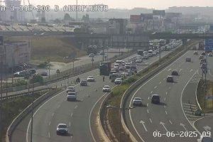 Atascos kilométricos en Valencia este viernes tras dos accidentes en la A-3 y A-7